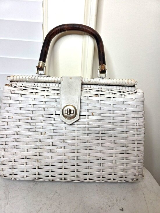 Handmade Handbags - VTG orig Handmade White wicker Woven Handbag 1950s Bamboo Handle RETRO classic